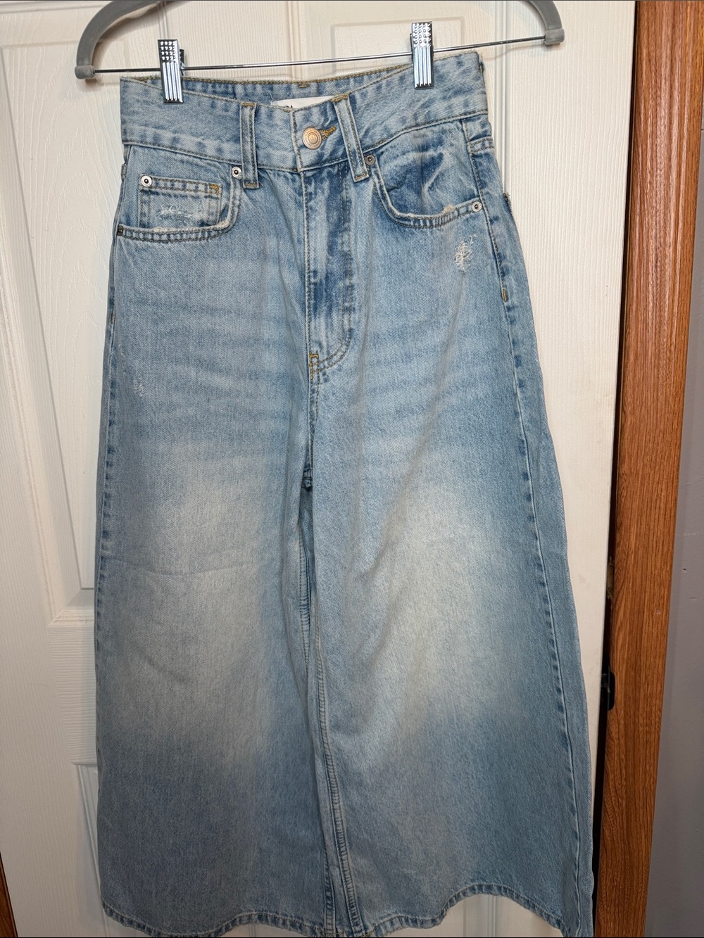 Zara Light Wash Wide-Leg High-Rise Jeans